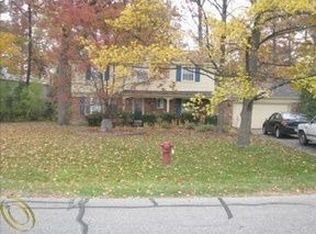 5590 Haverhill Rd, West Bloomfield, MI 48322