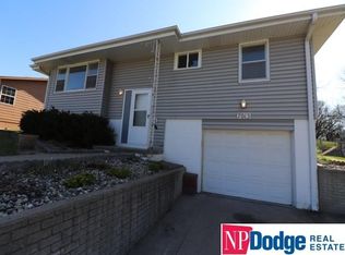 7013 S 50th St, Bellevue, NE 68157