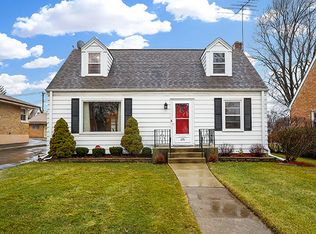 270 N Berteau Ave, Elmhurst, IL 60126