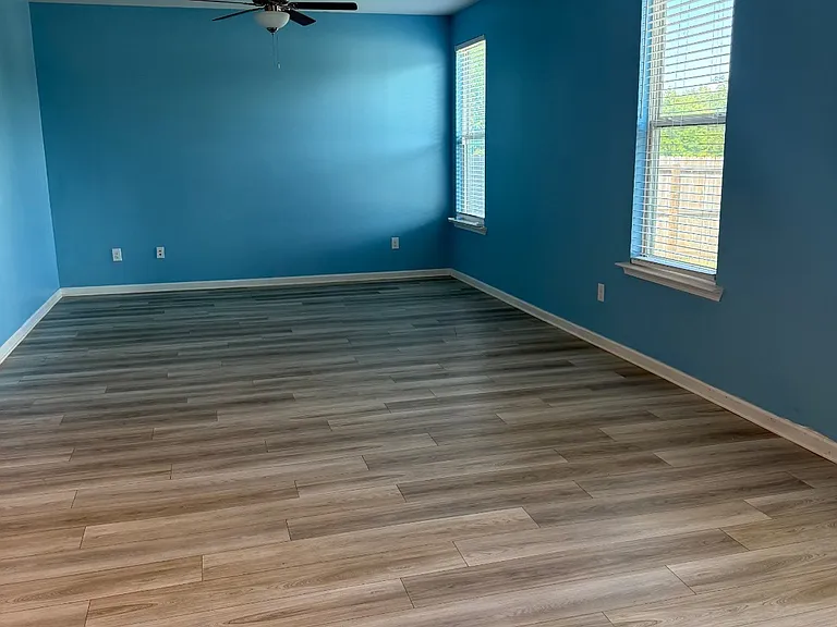 2763 Jansen Ave — Photo 5