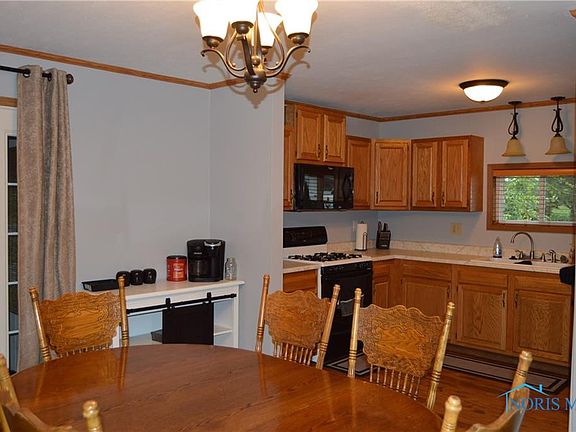 4th image of 395 Garfield Ave