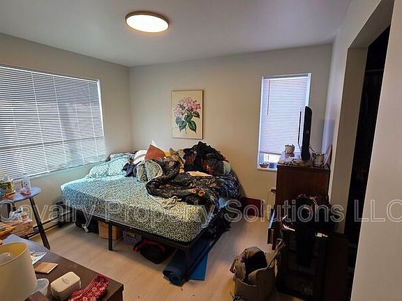 4th image of 1221 Commonwealth Ave #205