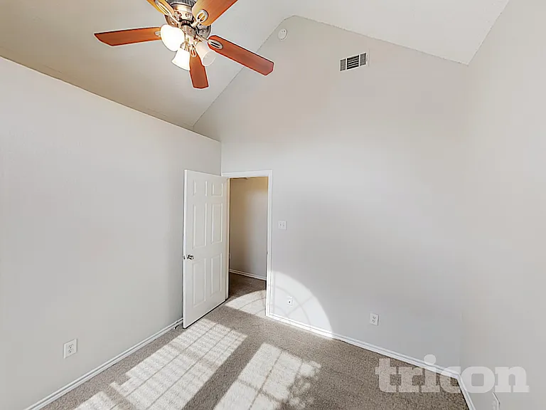 1415 Develon Dr — Photo 11