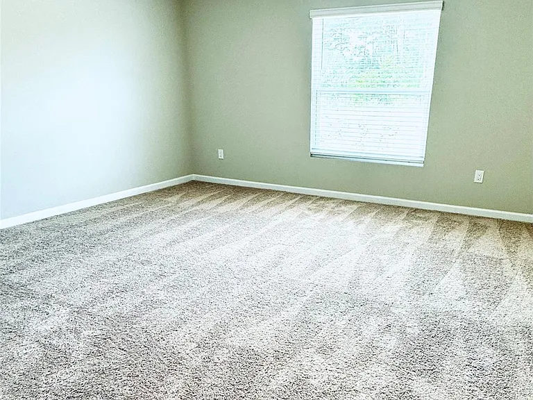 1086 SW Eureka Ave — Photo 20