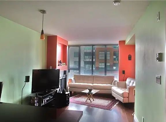 4th image of 3228 Tupper St #205