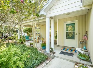 914 NE 6th St, Carrabelle, FL 32322