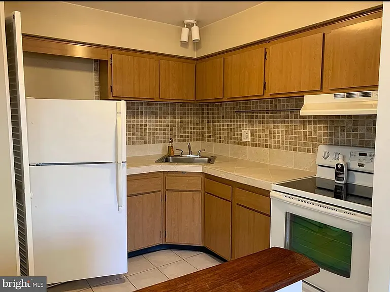512 Stidman Dr #D3 — Photo 6
