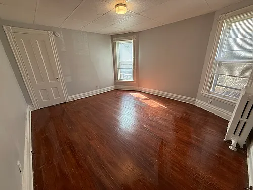 319 Park Ave #2 Photo 1