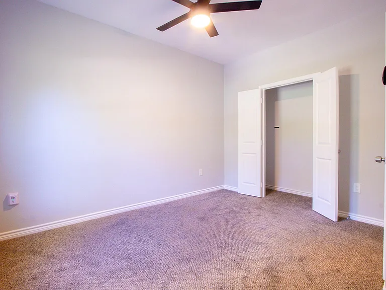15629 Holly Dr — Photo 10