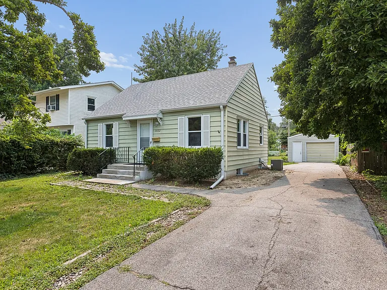 2602 Madison St — Photo 2