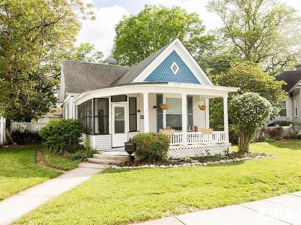 305 W Clark Ave, Effingham, IL 62401