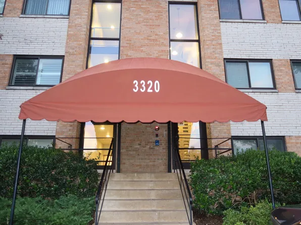 3320 S 28th St APT 202, Alexandria, VA 22302