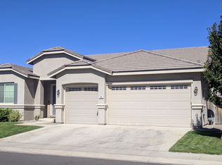 650 Saint Andrews Dr, Dayton, NV