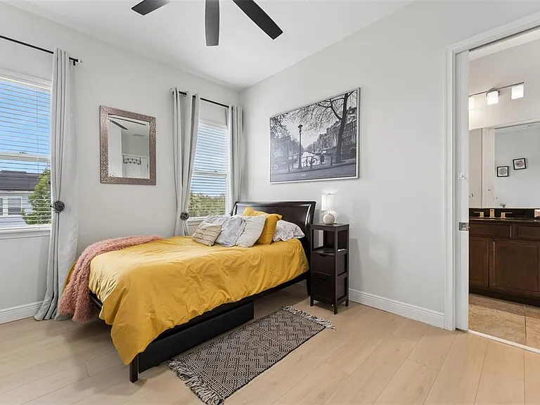 8033 Nemours Pkwy — Photo 27