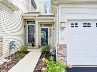 190 Durango Dr, Gilberts, IL 60136