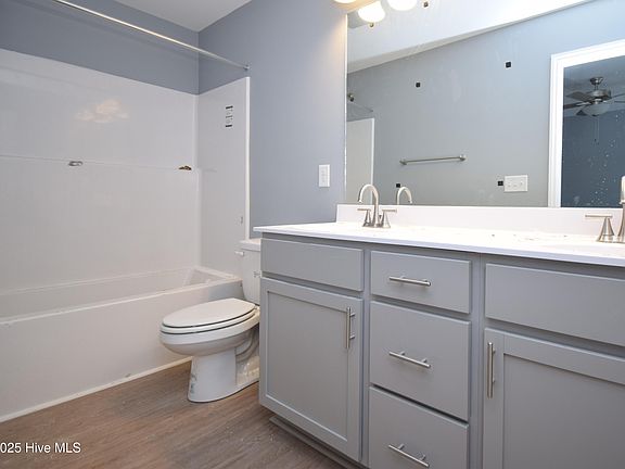 3rd image of 1237 Masters Ln #A