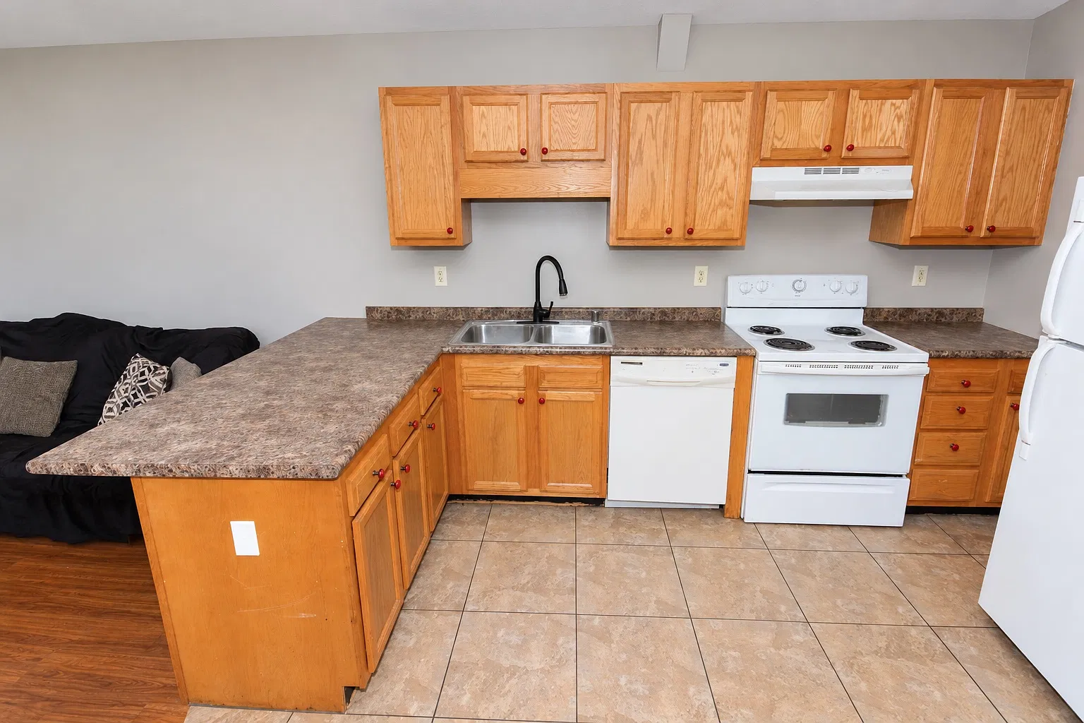 1 bed, $900 — Photo 2