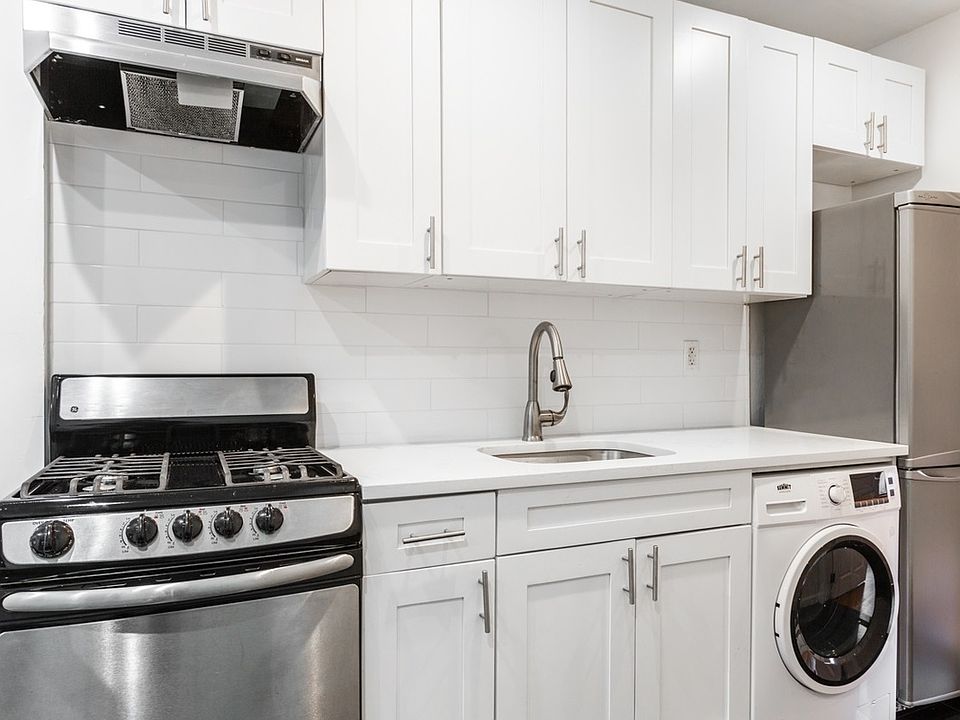 1st image of 336 W 49th St APT 4FW