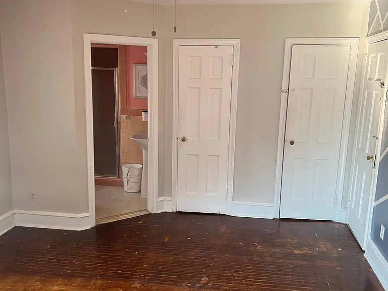 1614 E Mount Pleasant Ave — Photo 6