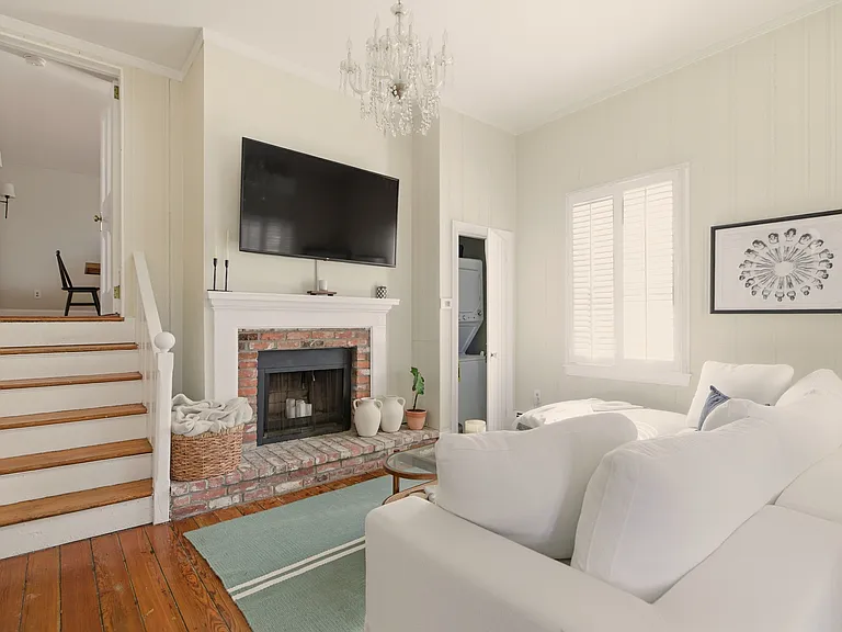 28 Kay St #3 — Photo 17