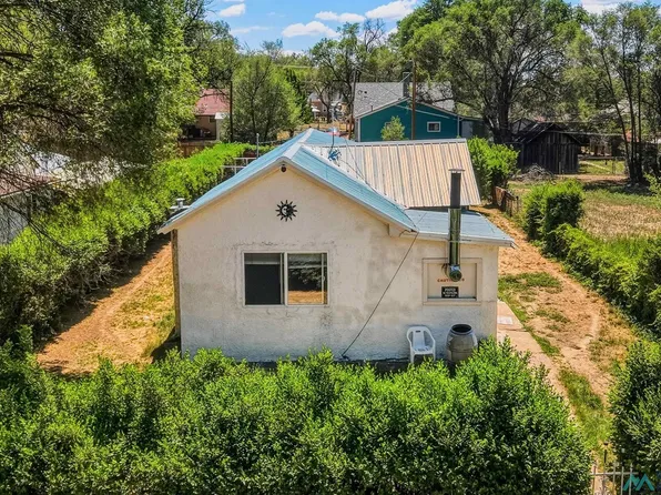 811 N 4th St, Raton, NM 87740