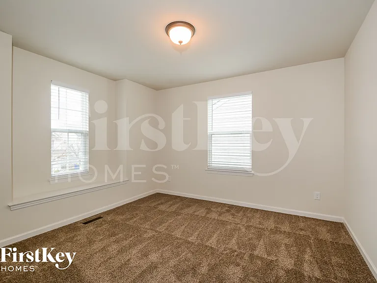 104 Shire Dr — Photo 9