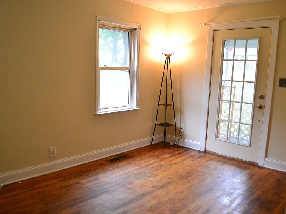 2nd image of 1707 James St