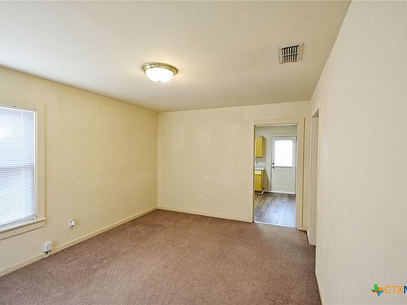 5th image of 240 E North St