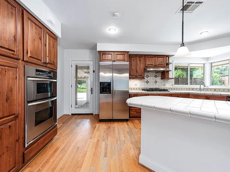 6825 Bellgreen Dr — Photo 13