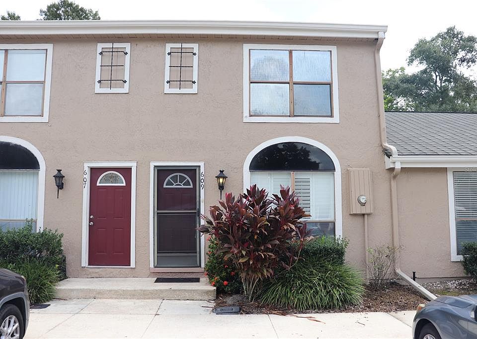 1st image of 609 CASA PARK COURT F