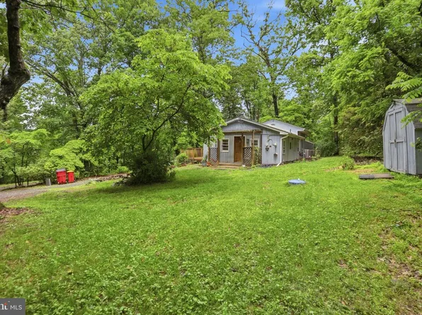 105 Rollison Rd, Harpers Ferry, WV 25425