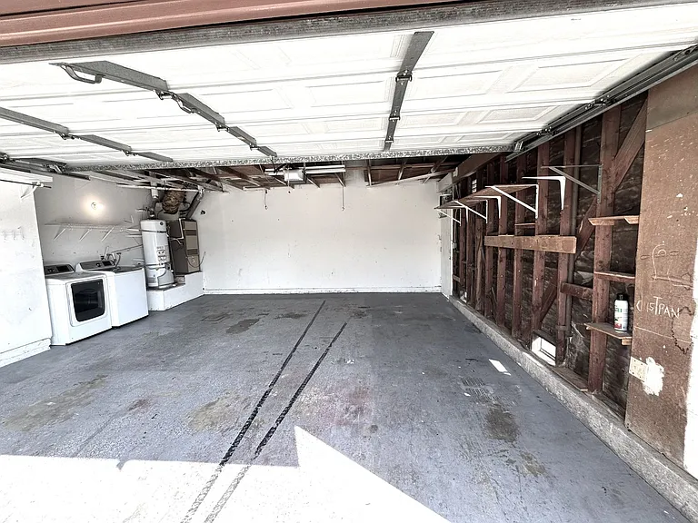 7642 E Woodsboro Ave — Photo 17