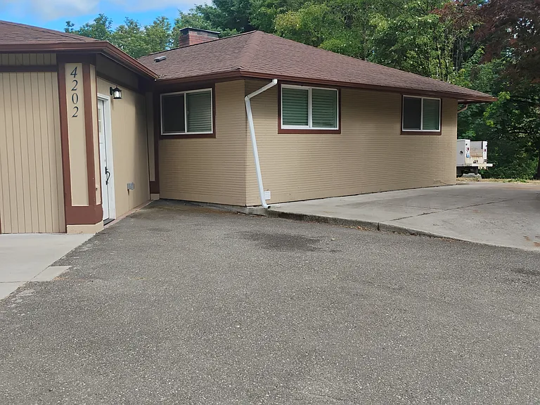 4202 Henderson Blvd SE — Photo 22