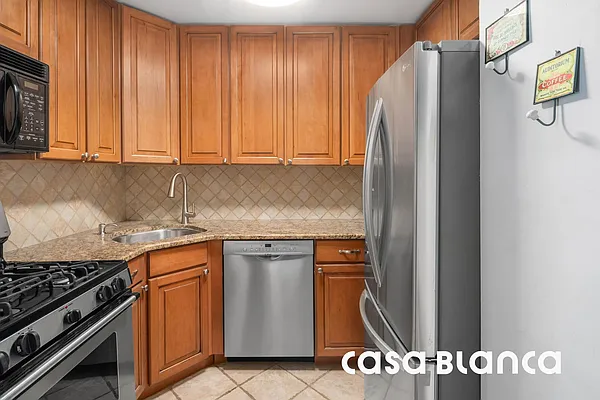 Sold by Casa Blanca Real Estate | media 4