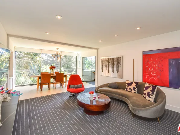 289 S Barrington Ave #A211, Los Angeles, CA 90049