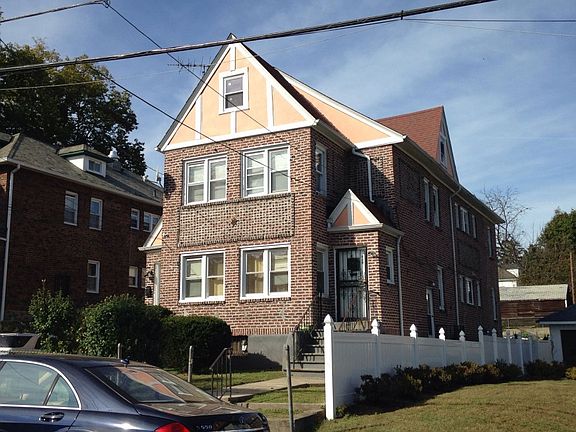 3rd image of 449 E 5th St