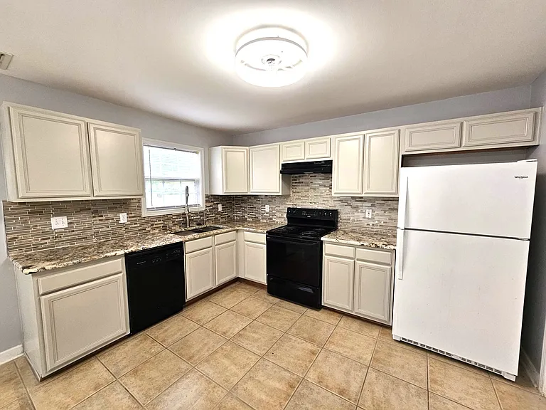 Newly remodeled Kitchen