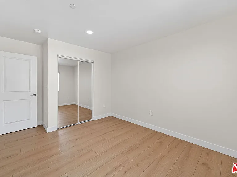 3436 Hunter St — Photo 47