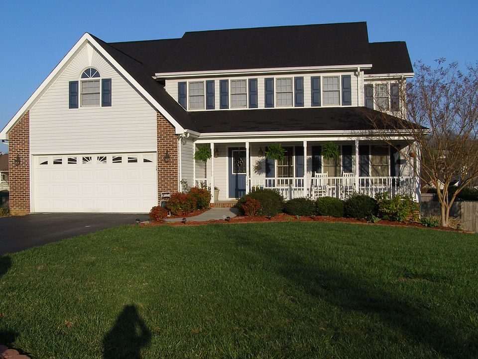 1st image of 124 Brittany Dr
