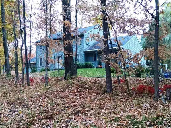 55 Brickhouse Rd, Stillwater, NY 12170