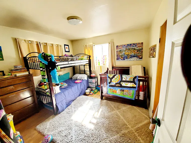 117 E Plum St — Photo 12