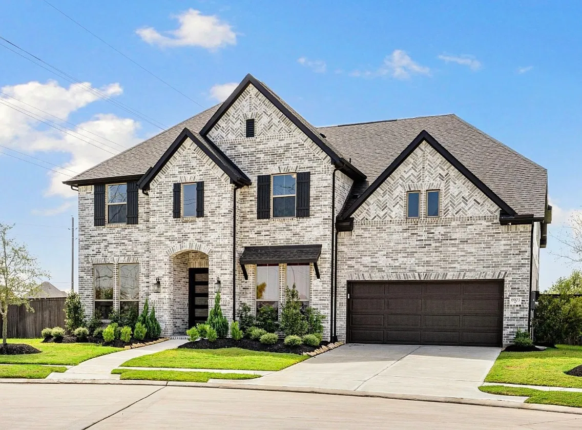 6903 Shoreline View Dr — Photo 1