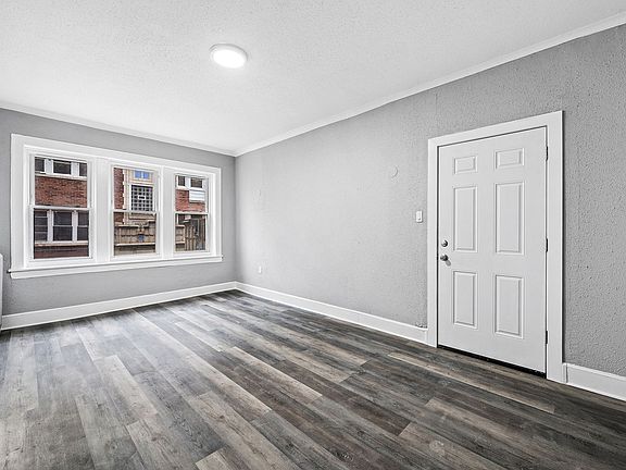 5th image of 6715 S Paxton Ave #6725-1E