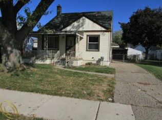25640 Chalmers St, Roseville, MI
