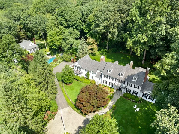 627 Laurel Road, New Canaan, CT 06840