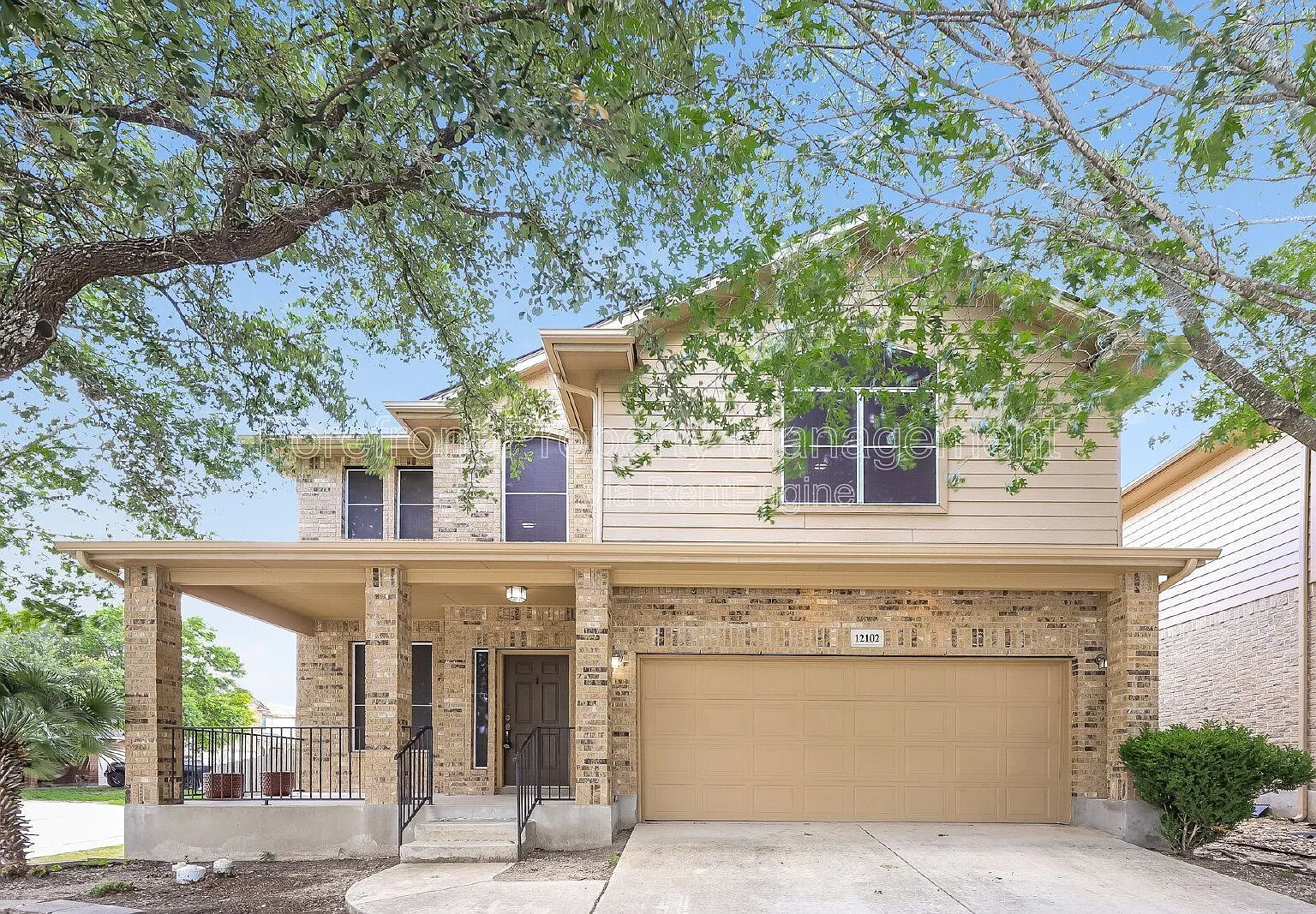 4 bed, 3.0 bath, 2704 sqft, $2,250 — Photo 1