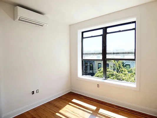 Rented by BIG Management NY | media 5