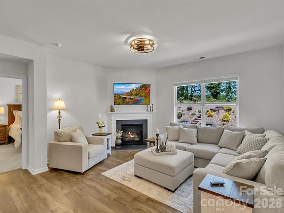 5th image of 199 Farmwood Trl