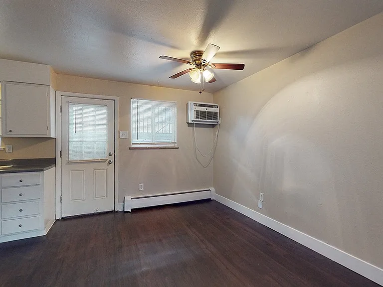Aspen Terrace Apartments — Photo 11