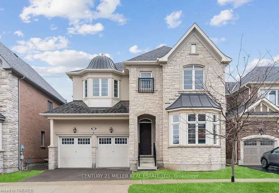 211 Magnolia Cres